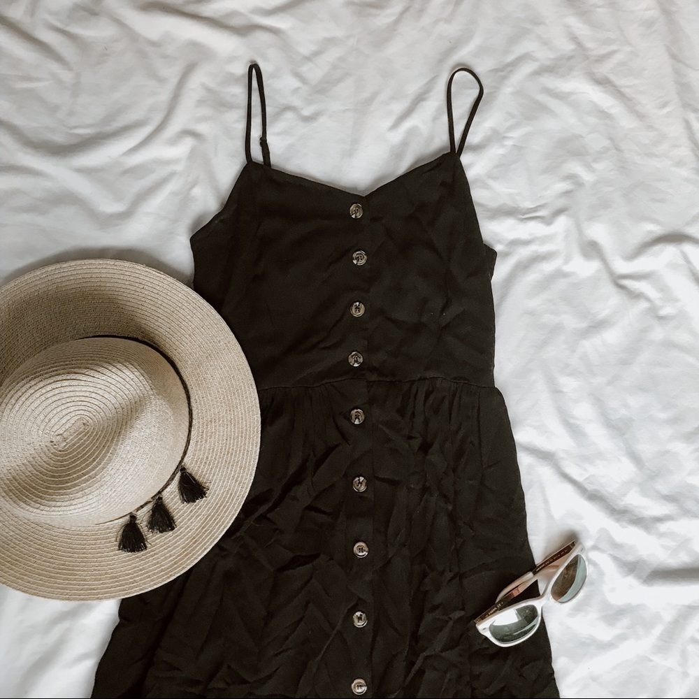 H&M black button down sleeveless midi dress